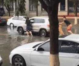 汽車拖車鉤蓋子打開圖解，輕松掌握自救技能